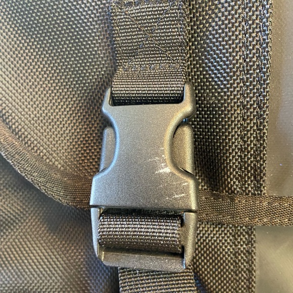 Timbuk2 Computer bag/backpack. - Picture 3 of 6